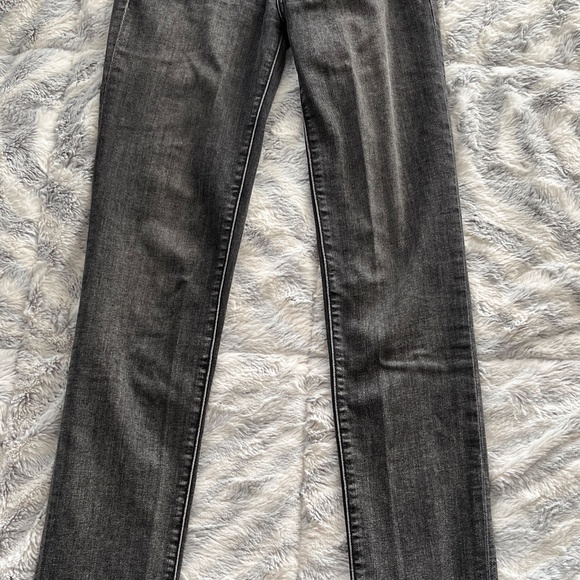 Women's Gap 1969 Straight Leg Jeans - Picture 7 of 11